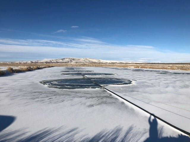 Aerators on floating lateral